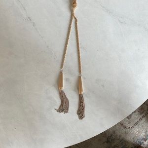 Gold Kendra Scott necklace